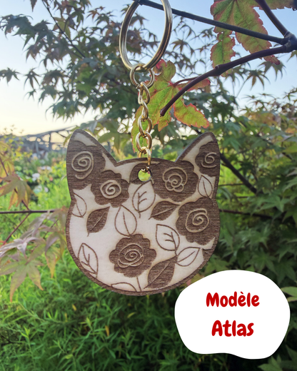 🐱 Porte-clé tête de chat en bois – Motif floral
