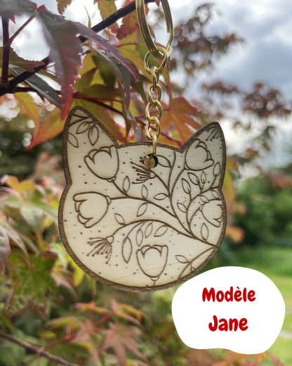 🐱 Porte-clé tête de chat en bois – Motif floral