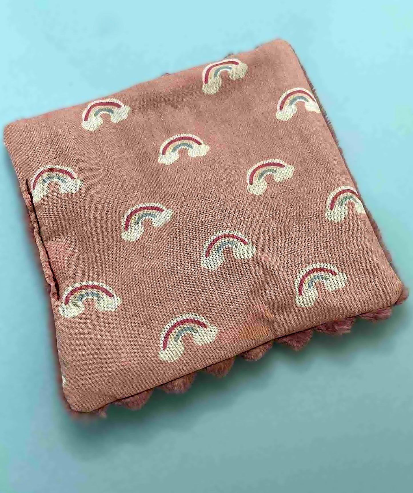 Carré Crispy jouet pour chat à la valérianne Arc en Ciel