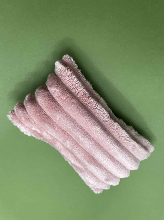 Clochette Doudou tout doux jouet pour chat à la valérianne